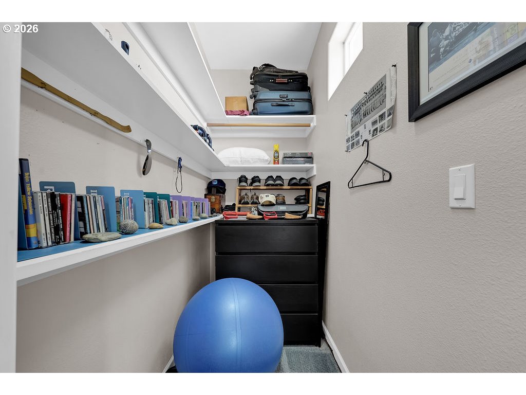 983 Jasper Lane Florence, OR 97439 - Photo 21 of 33 Bedroom, Primary