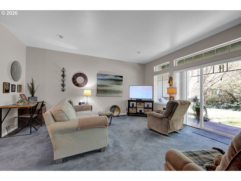 983 Jasper Lane Florence, OR 97439 - Photo 5 of 33