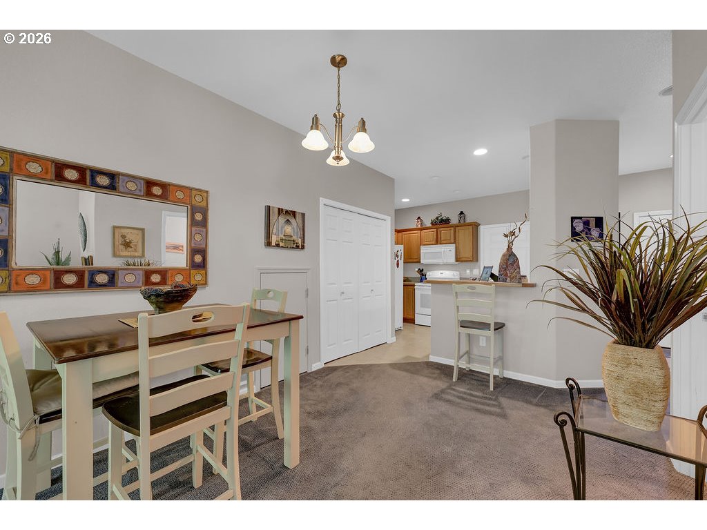 983 Jasper Lane Florence, OR 97439 - Photo 9 of 33