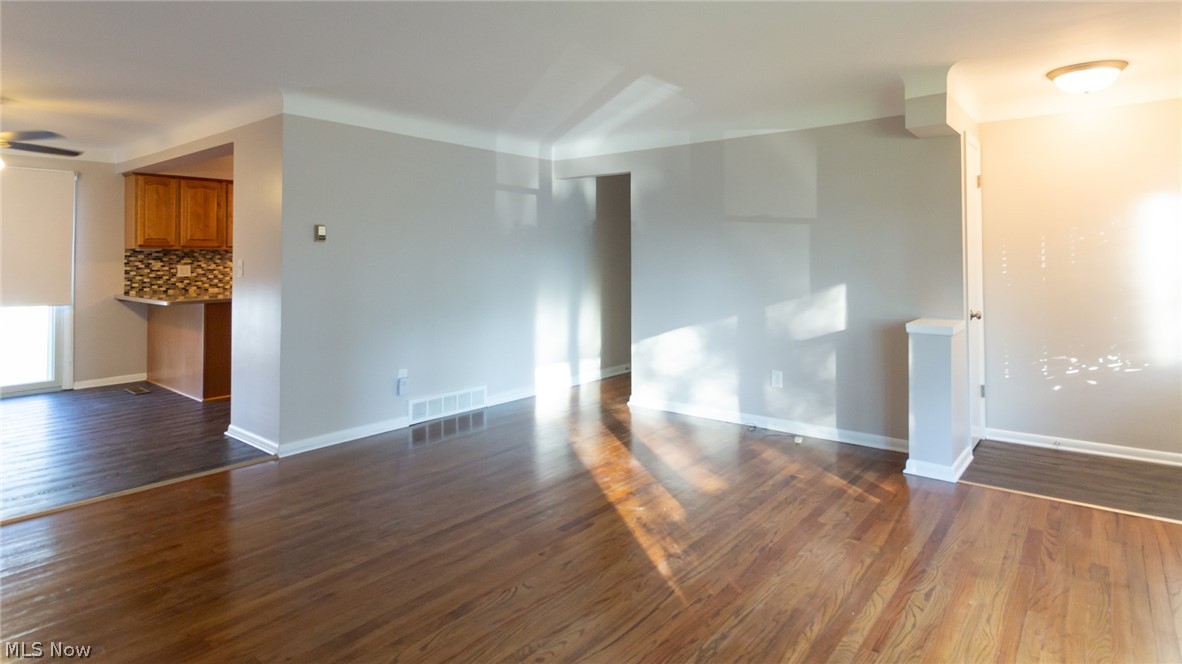 6907 Revere Road Cleveland, OH 44130 - Photo 5 of 28 Gallery Image 5