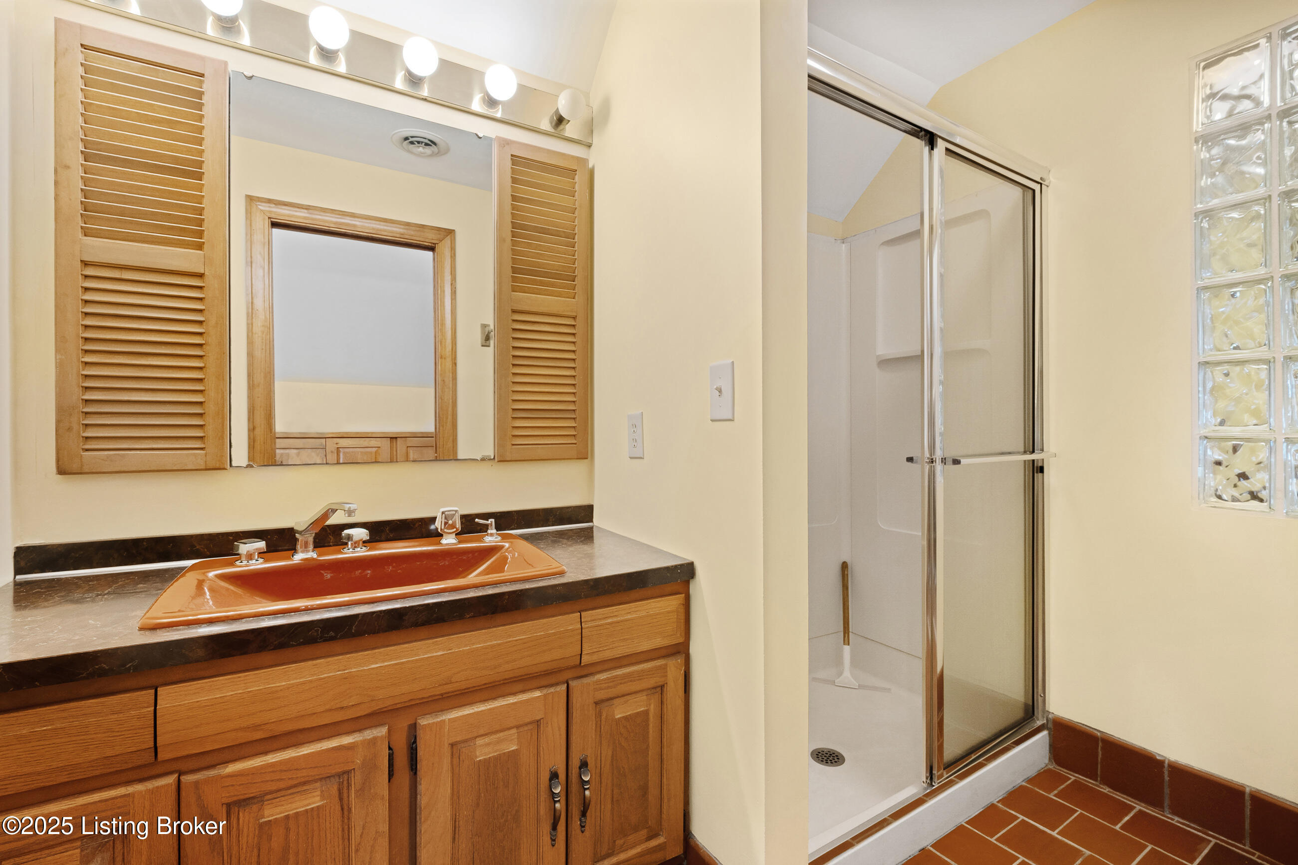 2975 Lexington Road Louisville, KY 40206 - Photo 48 of 60 2975lexington_143