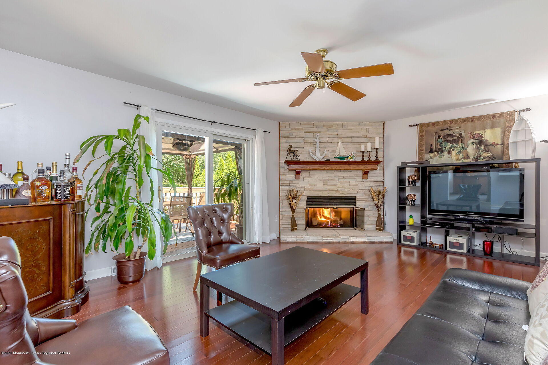 27 Brown Road Morganville, NJ 07751 - Photo 12 of 33 016-1920x1280-photo