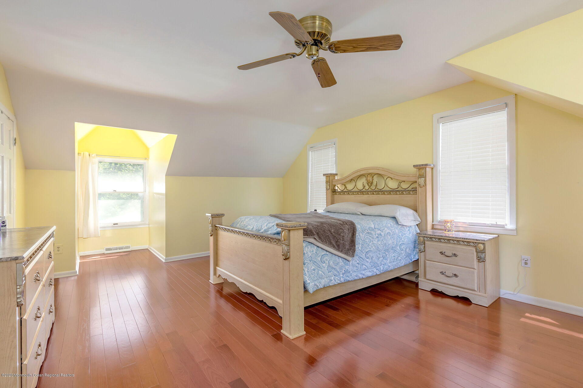 27 Brown Road Morganville, NJ 07751 - Photo 25 of 33 030-1920x1280-photo