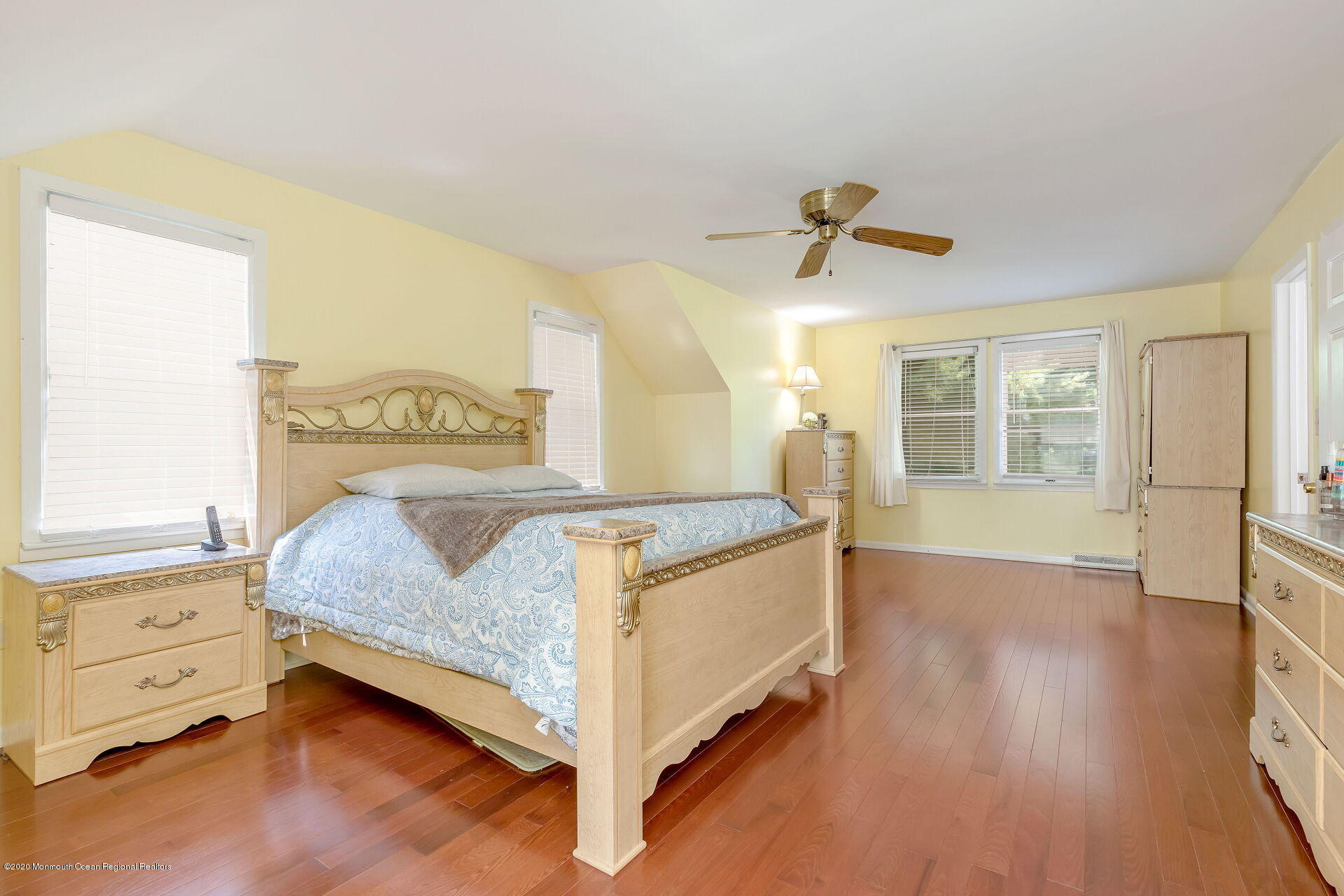 27 Brown Road Morganville, NJ 07751 - Photo 26 of 33 031-1920x1280-photo