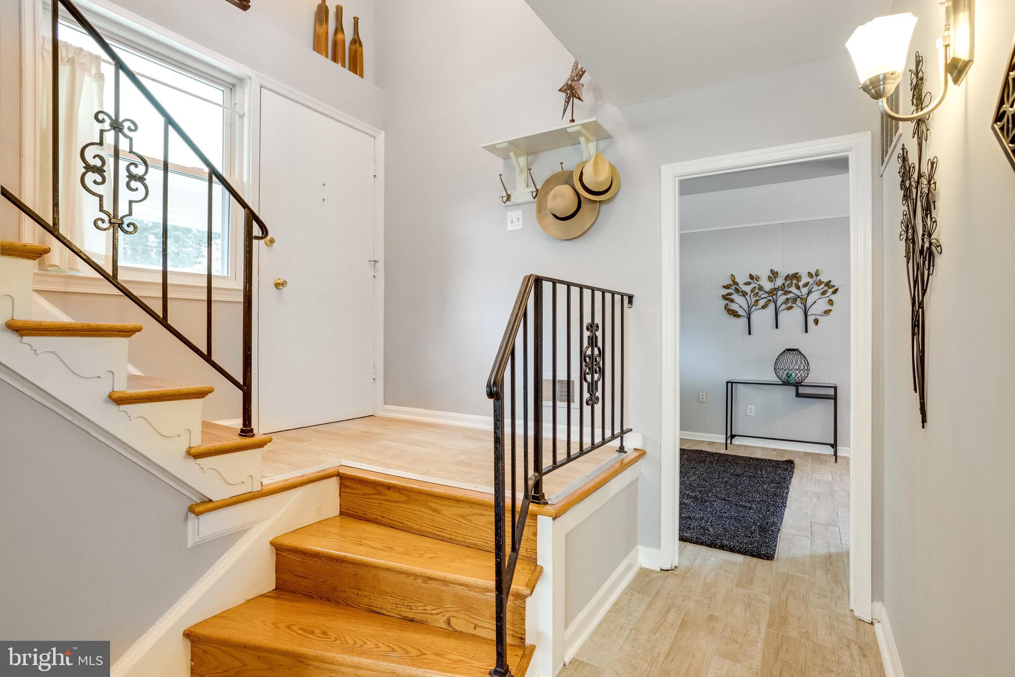 8524 Parliament Drive Springfield, VA 22151 - Photo 5 of 37