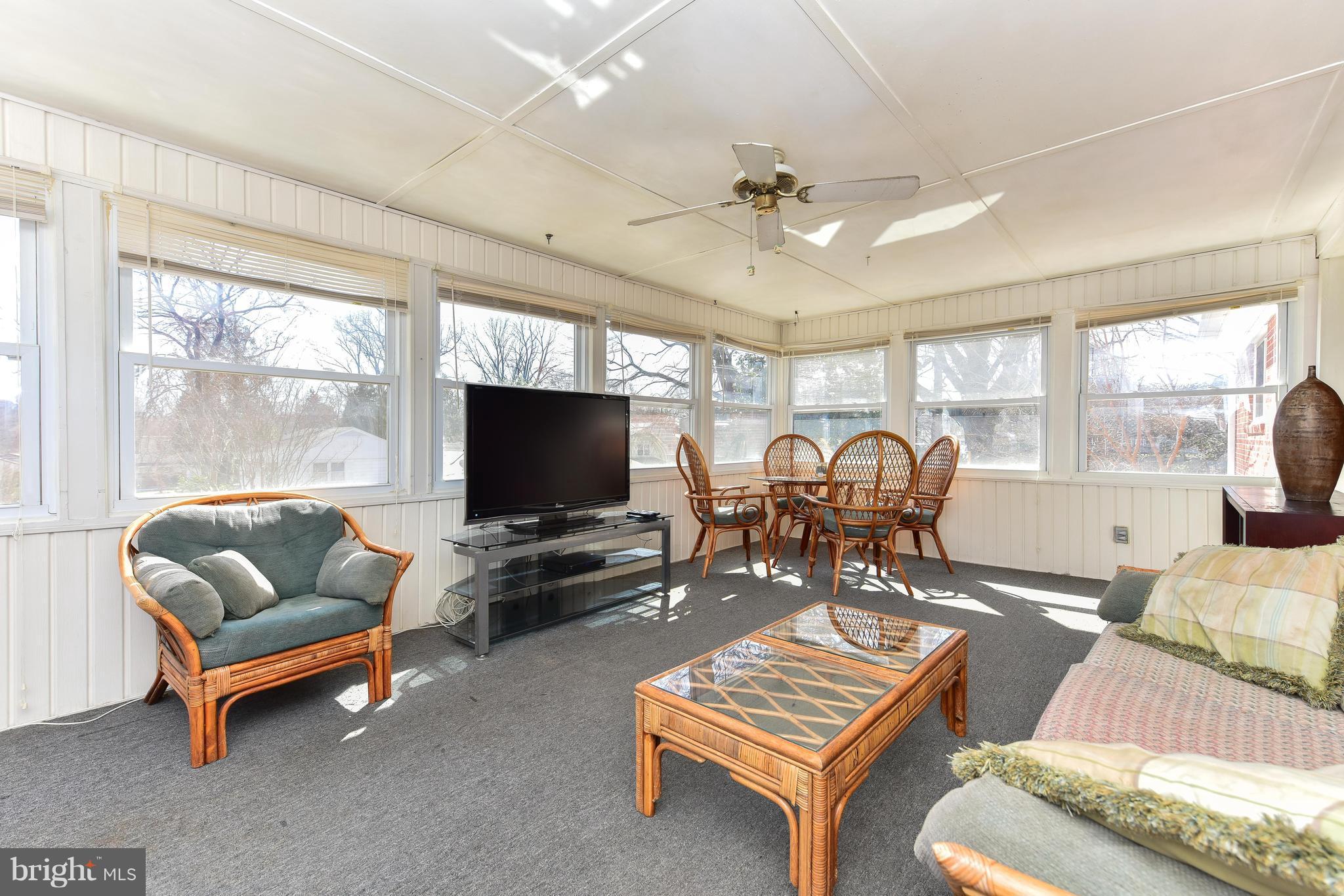 7307 Inzer Street Springfield, VA 22151 - Photo 11 of 20 Sunporch Off Kitchen