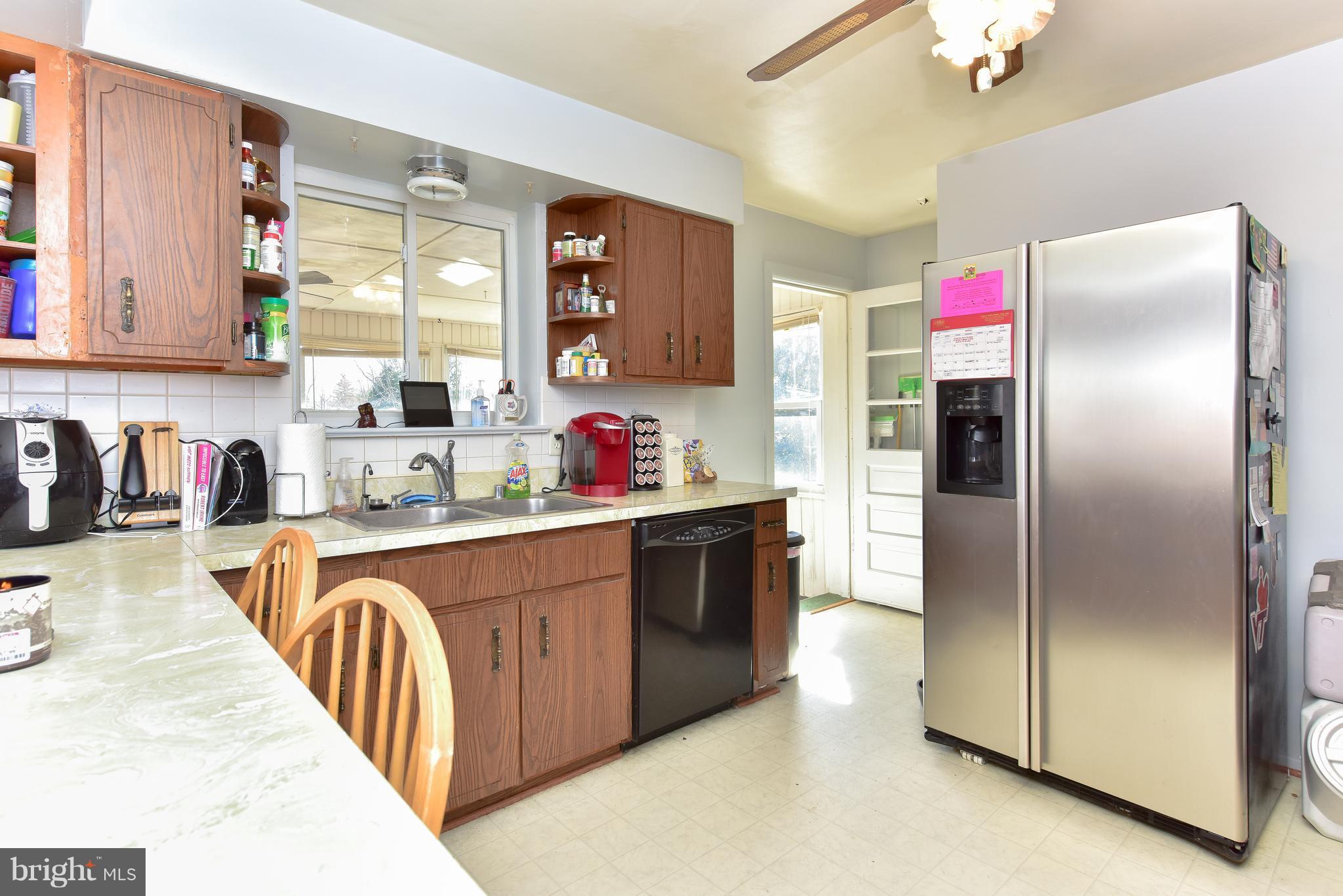 7307 Inzer Street Springfield, VA 22151 - Photo 8 of 20 Kitchen