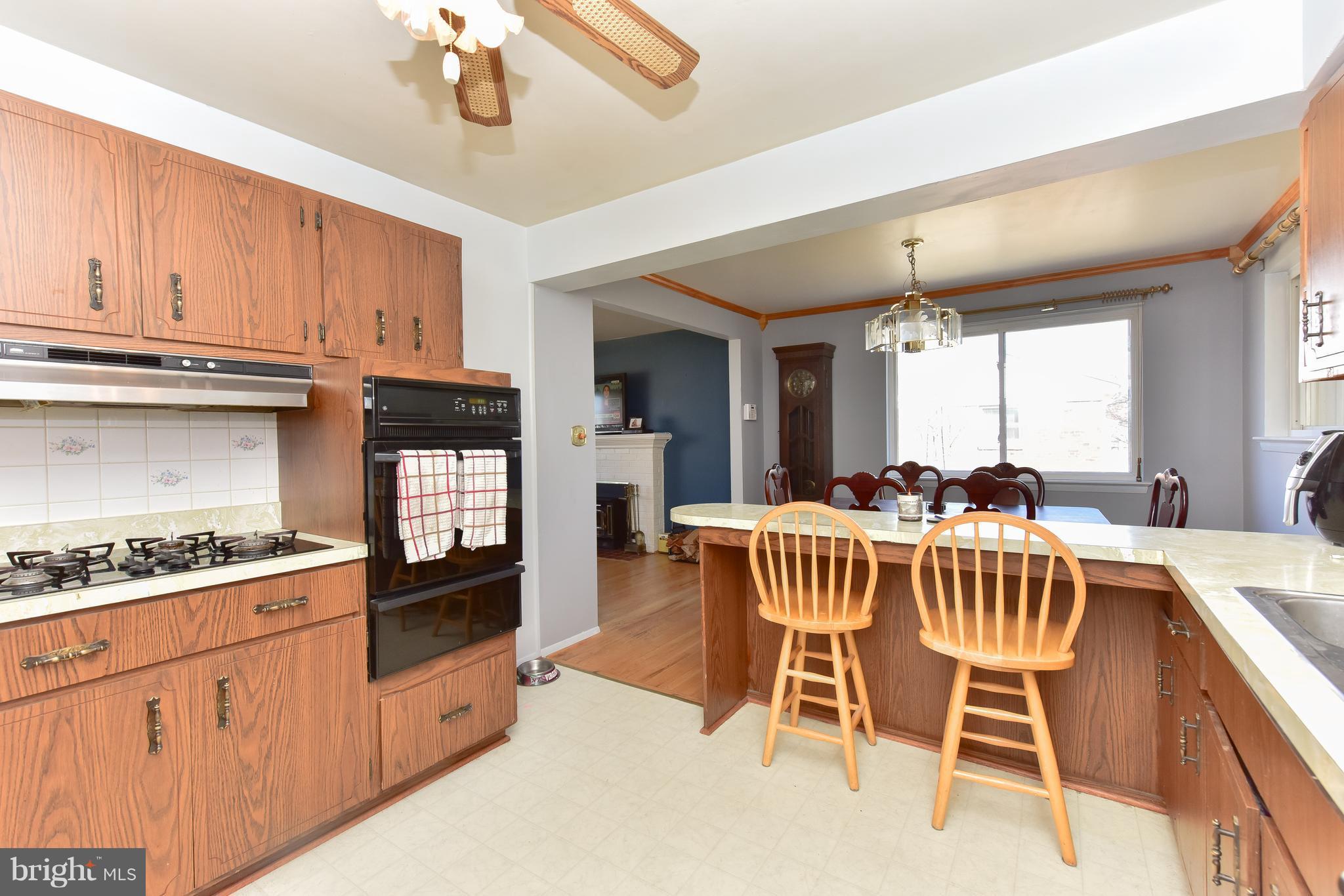 7307 Inzer Street Springfield, VA 22151 - Photo 9 of 20 Kitchen