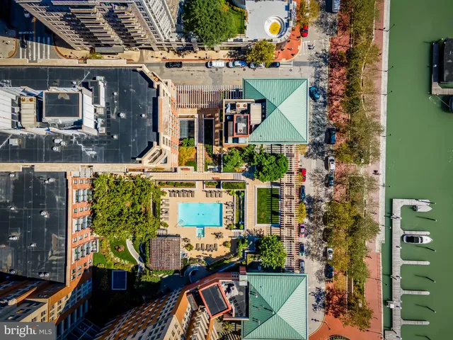 $2,100,000 | 717 President Street, Unit PH802, Baltimore, MD 21202