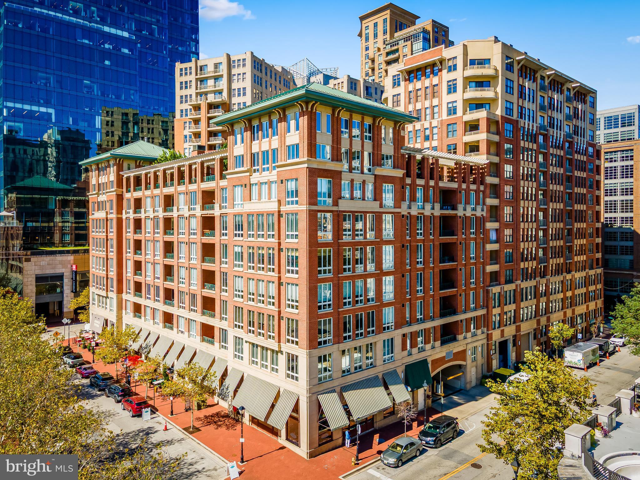 717 President Street, Unit PH802 Baltimore, MD 21202 - Photo 58 of 77 front view of a building