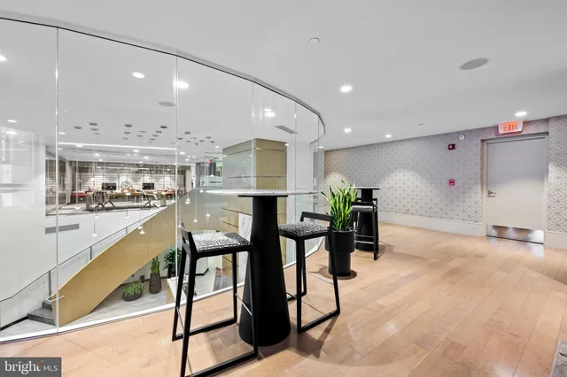 $2,100,000 | 717 President Street, Unit PH802, Baltimore, MD 21202