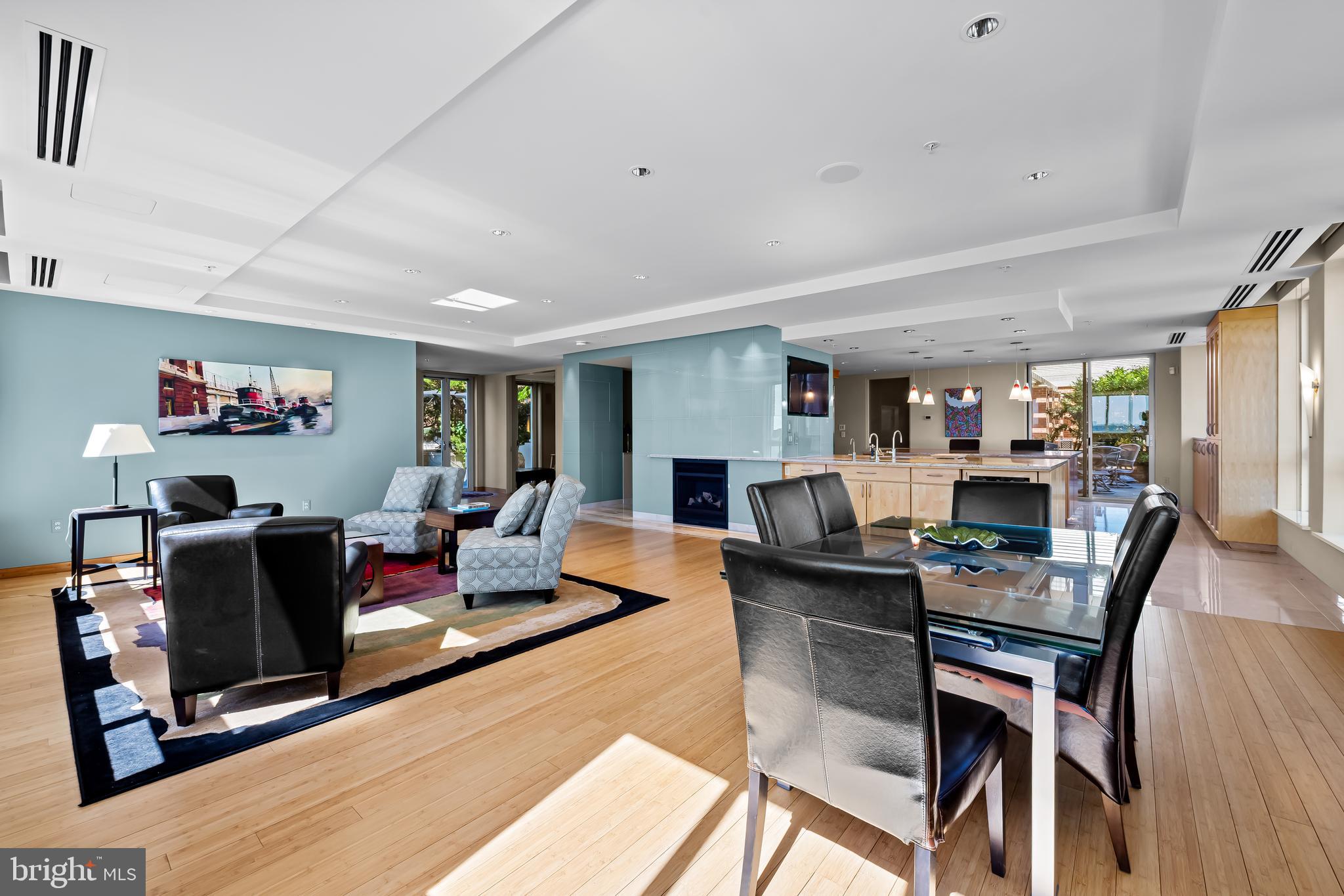 717 President Street, Unit PH802 Baltimore, MD 21202 - Photo 10 of 77 1st floor - Open Concept Living Room / Dining Area