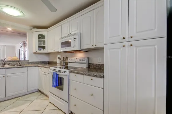 $650,000 | 14900 Gulf Boulevard, Unit 206, Madeira Beach, FL 33708
