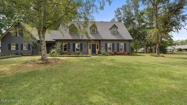 $475,000 | 112 Swallow Drive, Brandon, MS 39047