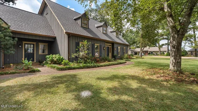 $475,000 | 112 Swallow Drive, Brandon, MS 39047