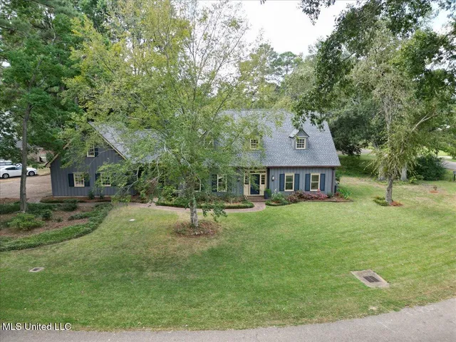 $475,000 | 112 Swallow Drive, Brandon, MS 39047