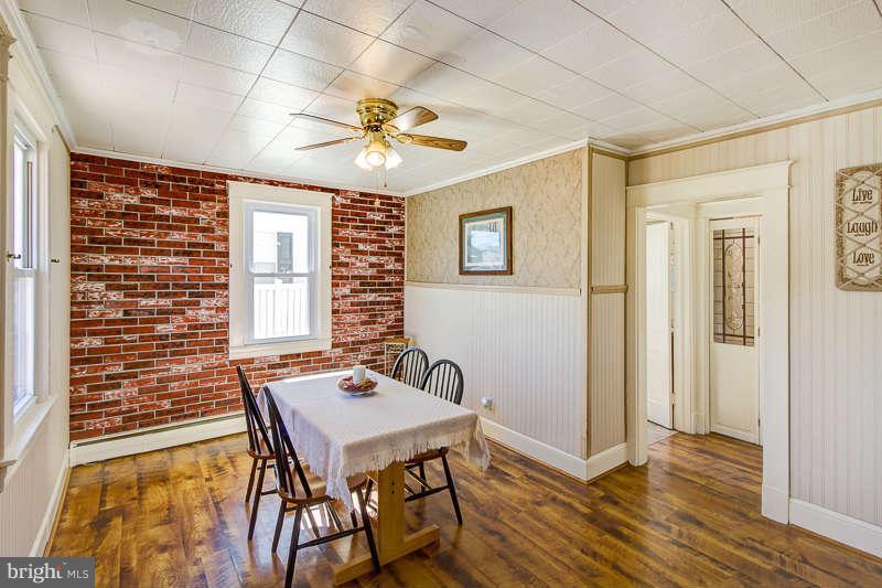 8424 Park Road Pasadena, MD 21122 - Photo 17 of 29 Dining Room