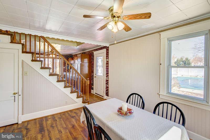 8424 Park Road Pasadena, MD 21122 - Photo 18 of 29 Dining Room