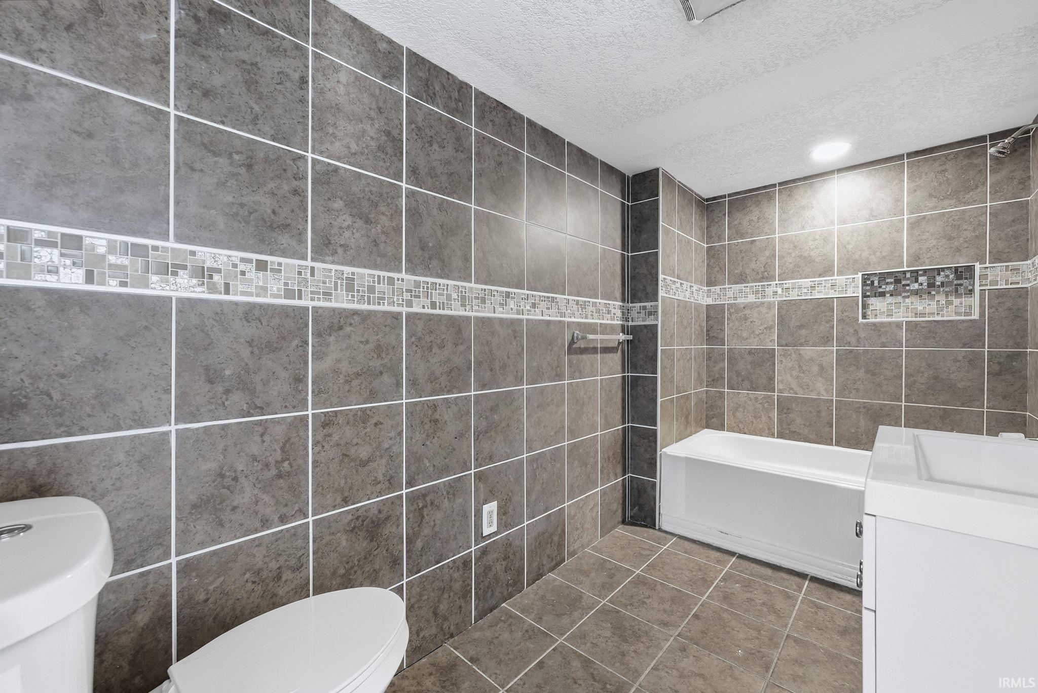 2808 Taylor Street Fort Wayne, IN 46802 - Photo 16 of 30