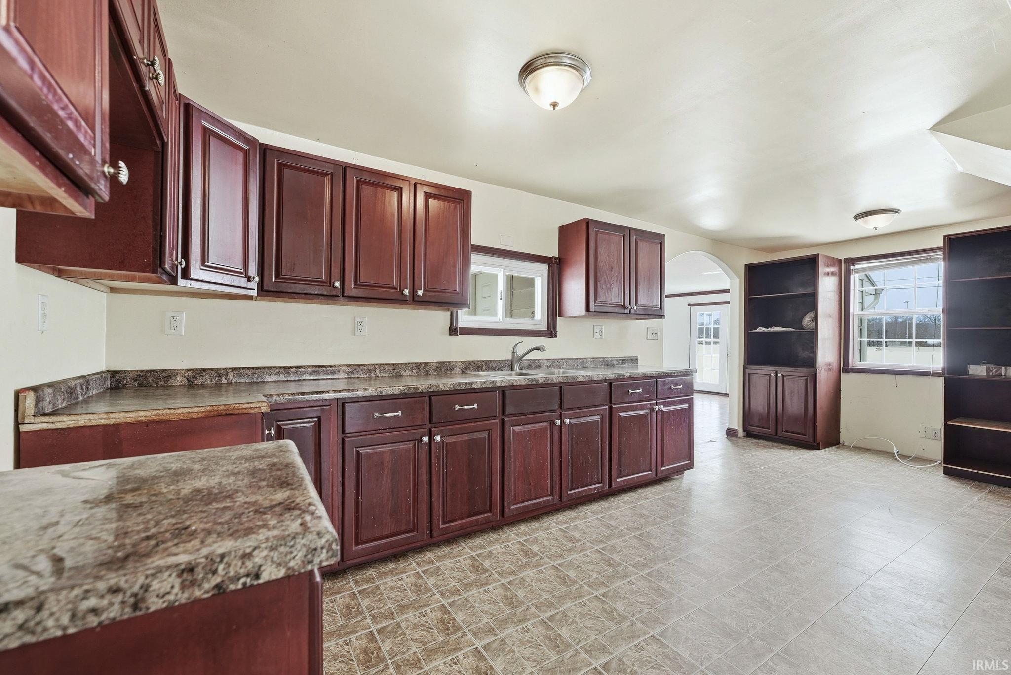 2808 Taylor Street Fort Wayne, IN 46802 - Photo 8 of 30