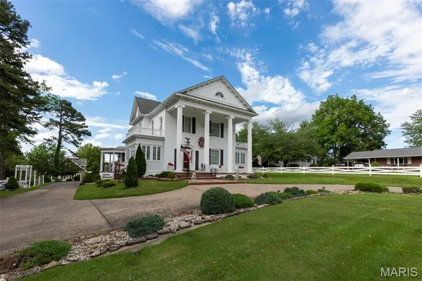 $495,000 | 1022 Woodland Drive, Jackson, MO 63755