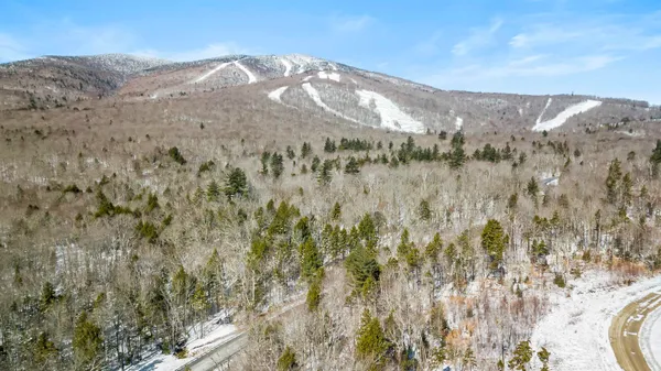 $229,000 | 2 Gold Medal Circle, Unit 2, Jamaica, VT 05343