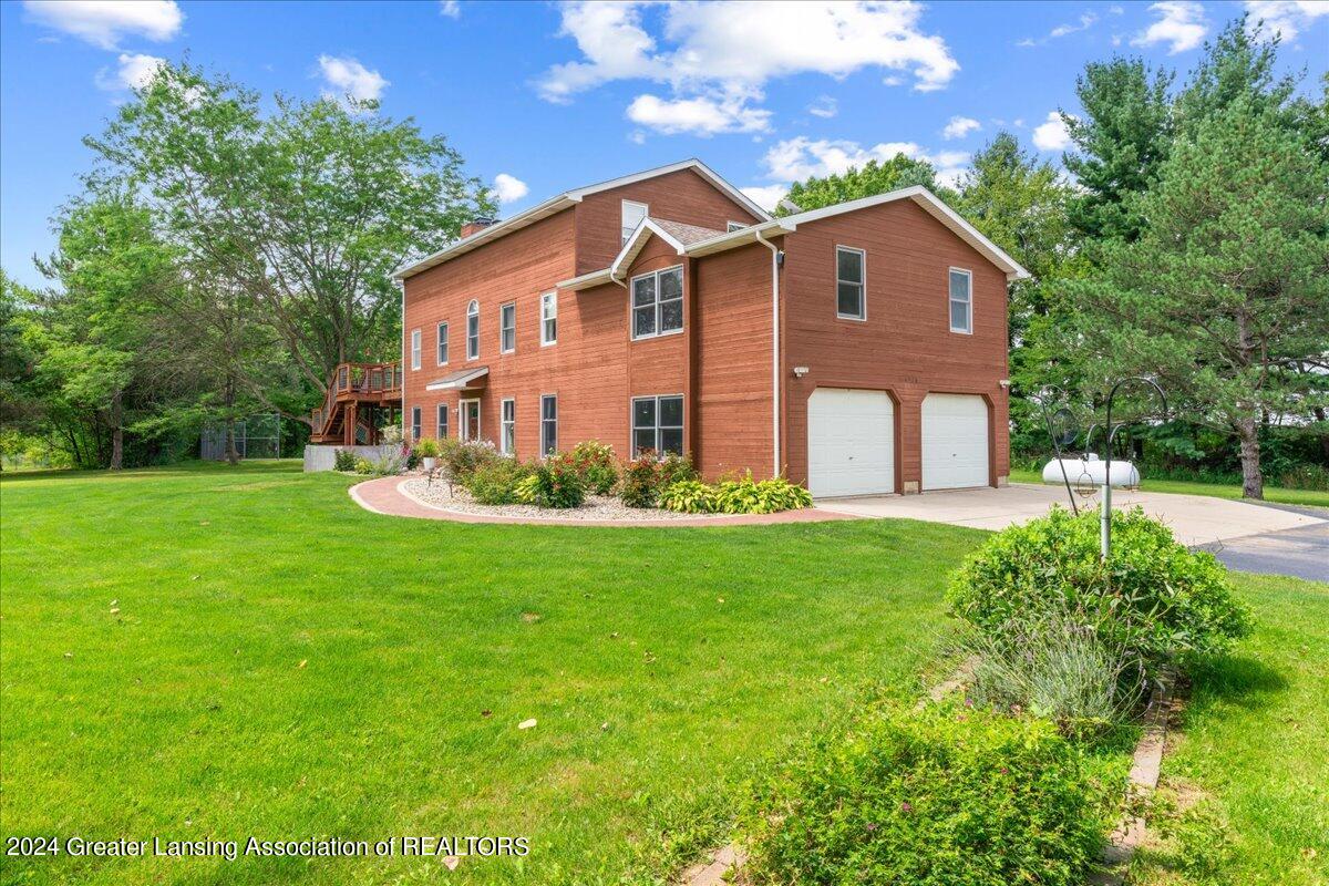 1528 Rabbit Ridge Charlotte, MI 48813 - Photo 2 of 52 51-Media Jett - 51