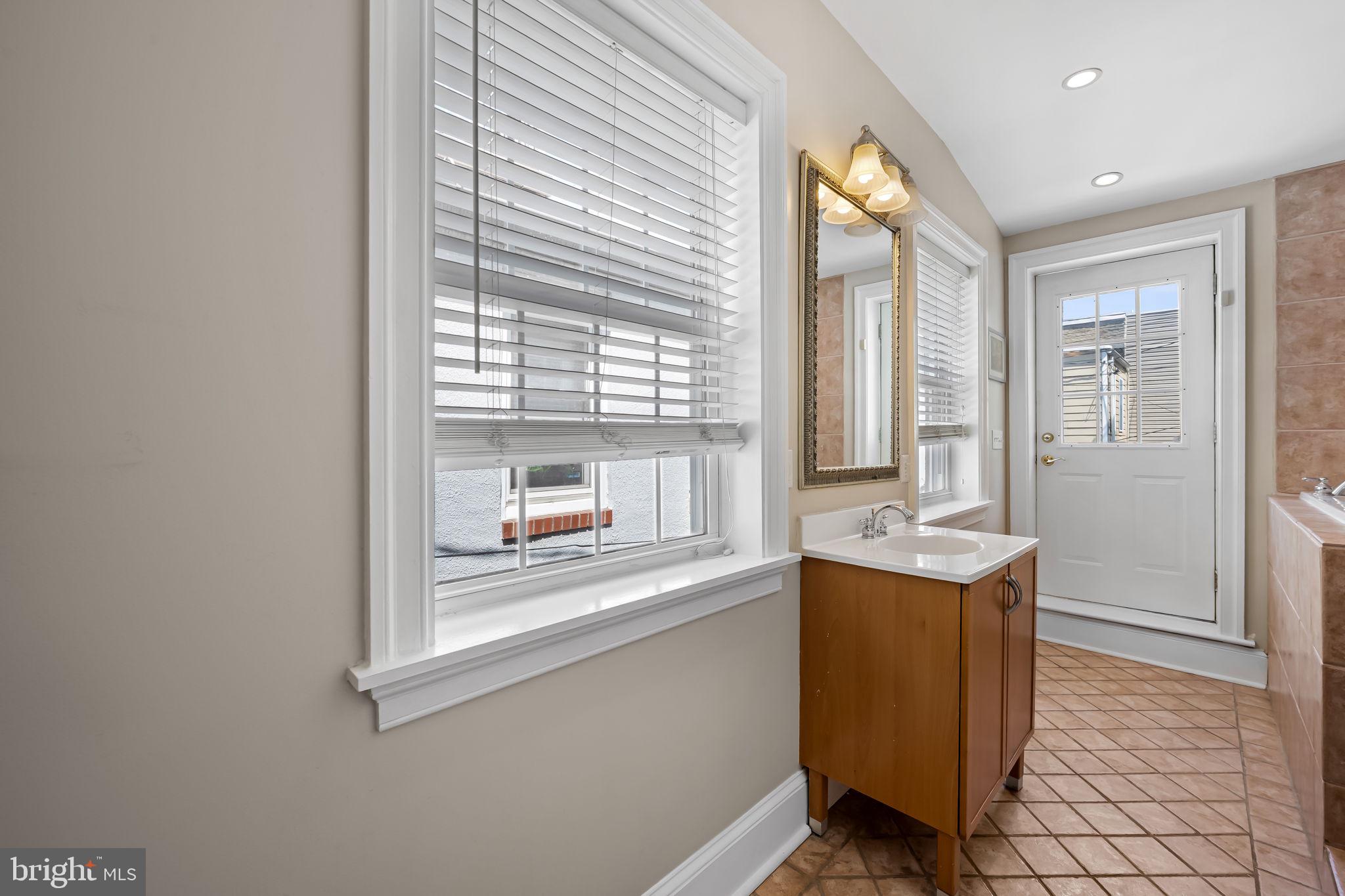 1908 Bank Street Baltimore, MD 21231 - Photo 26 of 38
