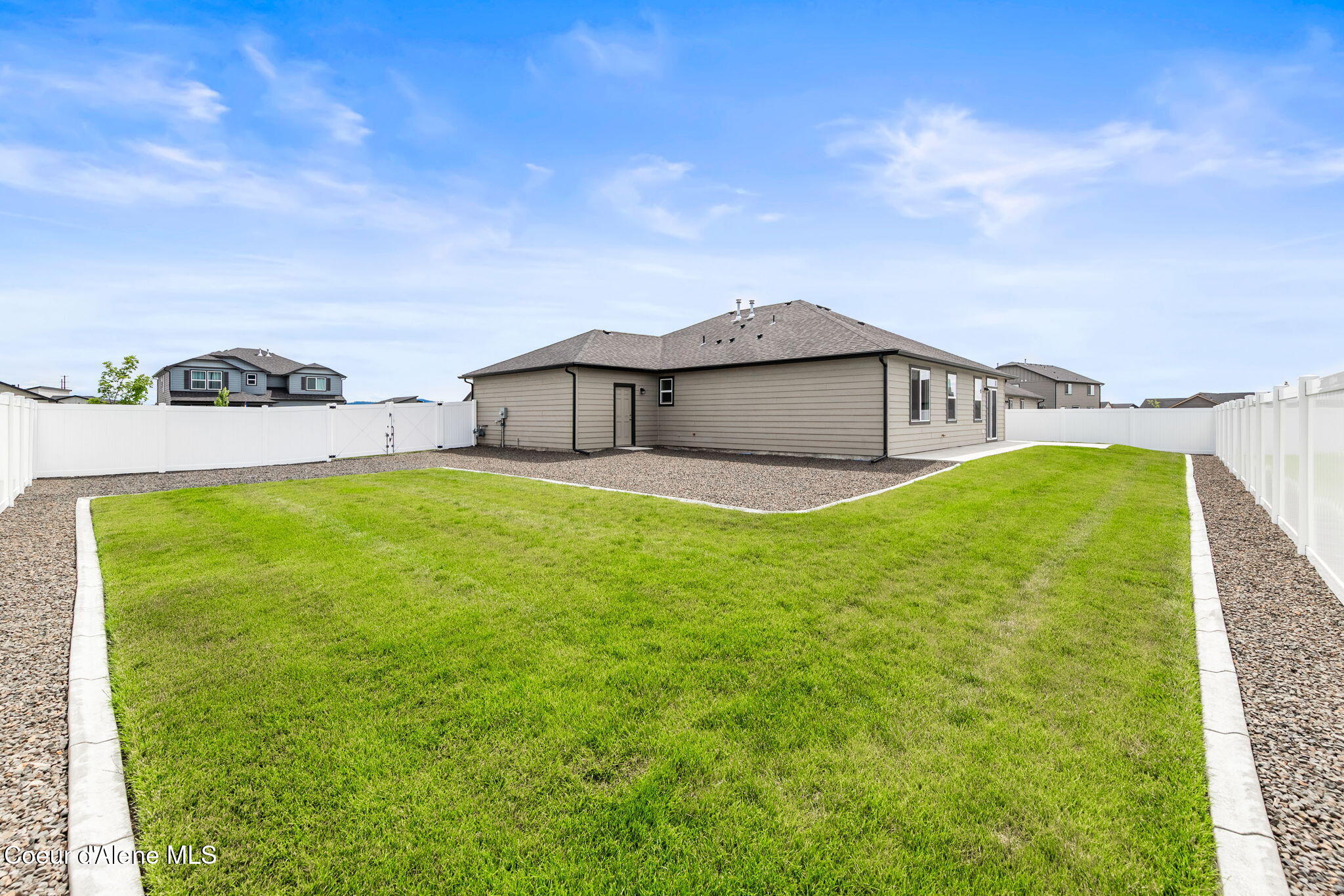 11842 North Lennon Lane Rathdrum, ID 83858 - Photo 27 of 33 11842 pic 32 Side and back yard