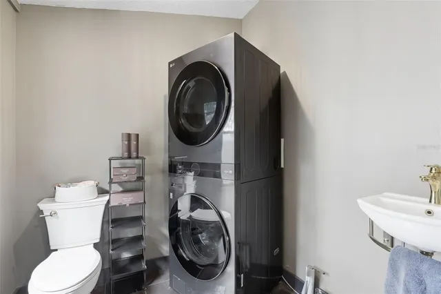 $450,000 | 1510 East Washington Avenue, Eustis, FL 32726