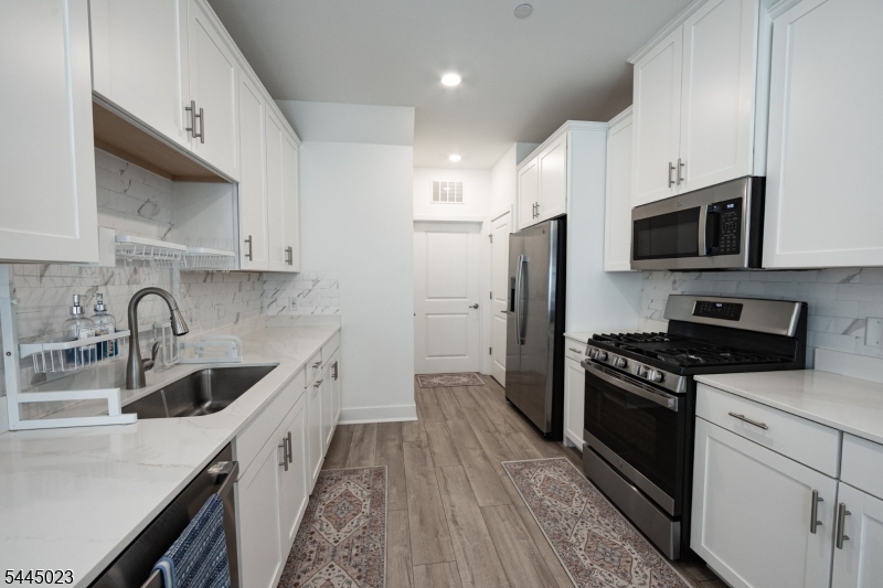 84 Harvest Way, Unit 84 Little Falls, NJ 07424 - Photo 8 of 14