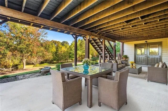 $1,150,000 | 4526 Meadowland Way, Flowery Branch, GA 30542