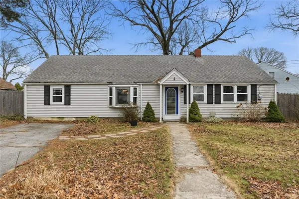 $349,000 | 190 Pinnery Avenue, Warwick, RI 02886