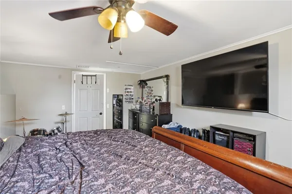 $349,000 | 190 Pinnery Avenue, Warwick, RI 02886