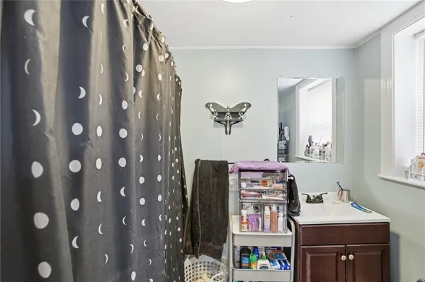 $349,000 | 190 Pinnery Avenue, Warwick, RI 02886