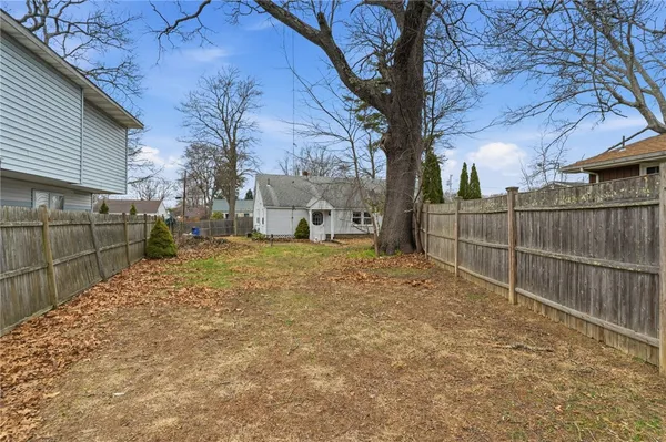 $349,000 | 190 Pinnery Avenue, Warwick, RI 02886