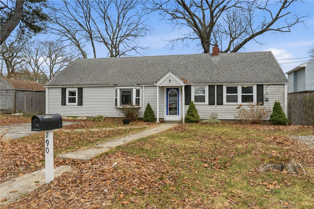 190 Pinnery Avenue Warwick, RI 02886 - Photo 4 of 35