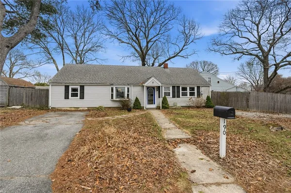 $349,000 | 190 Pinnery Avenue, Warwick, RI 02886