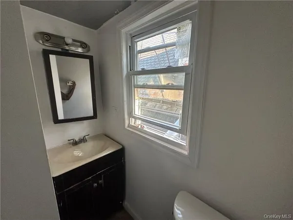 $2,800 | 106 Saratoga Avenue, Yonkers, NY 10705