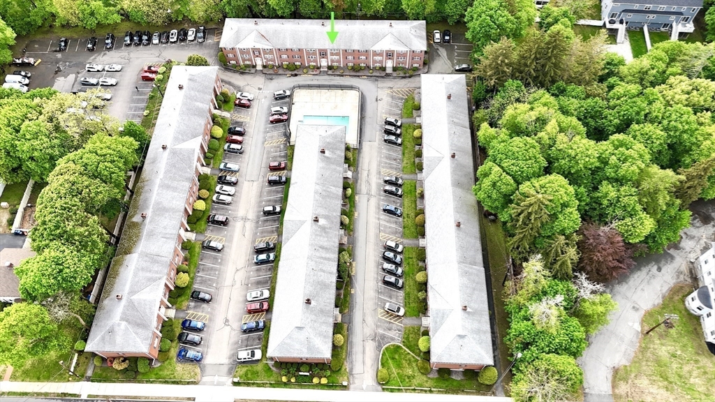 31 Arlington Road, Unit 6 Woburn, MA 01801 - Photo 23 of 26 an aerial view of balcony and garden