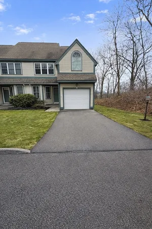 $3,750 | 75 Lebeaux Drive, Unit 75, Shrewsbury, MA 01545
