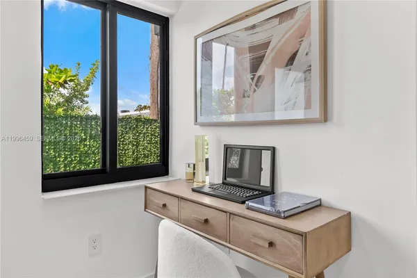 $6,200 | 8246 Northeast 2nd Court, Miami, FL 33138