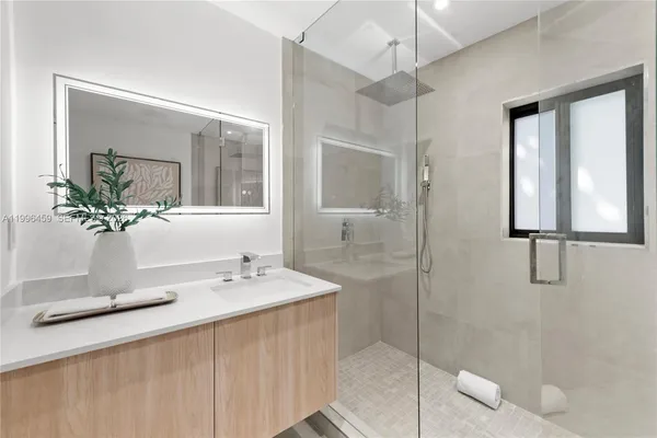$6,200 | 8246 Northeast 2nd Court, Miami, FL 33138