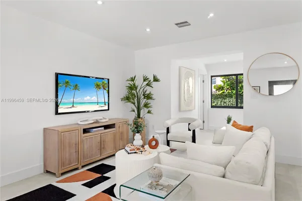 $6,200 | 8246 Northeast 2nd Court, Miami, FL 33138