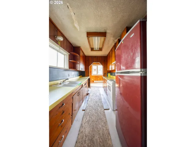 $120,000 | 764 Northeast Nash Street, Roseburg, OR 97470