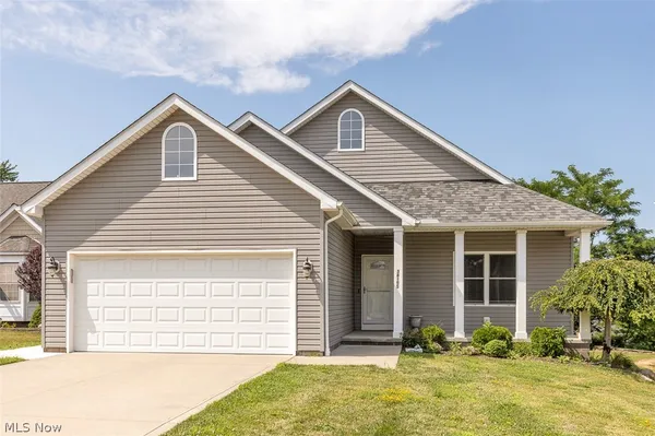 $410,000 | 38155 Highgate Bluff, Willoughby, OH 44094