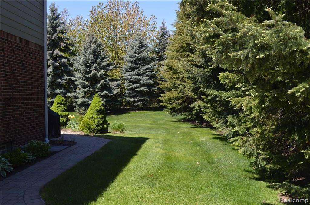 2462 Selkirk Street Rochester, MI 48306 - Photo 41 of 41