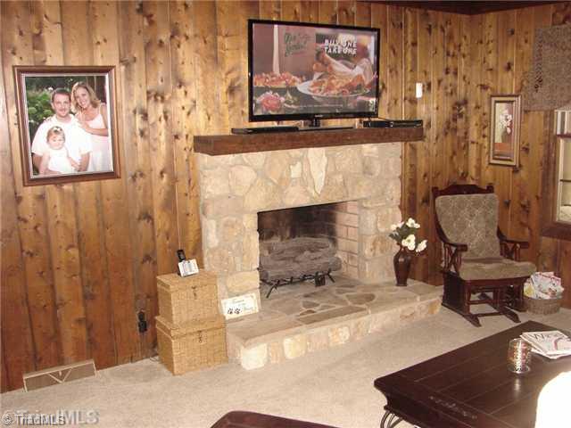 168 Random Road Mocksville, NC 27028 - Photo 5 of 16 Living Room.