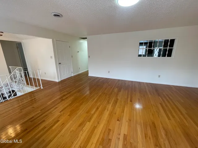 $739,800 | 54 Highway 236, Halfmoon, NY 12065