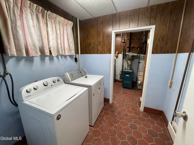 $739,800 | 54 Highway 236, Halfmoon, NY 12065